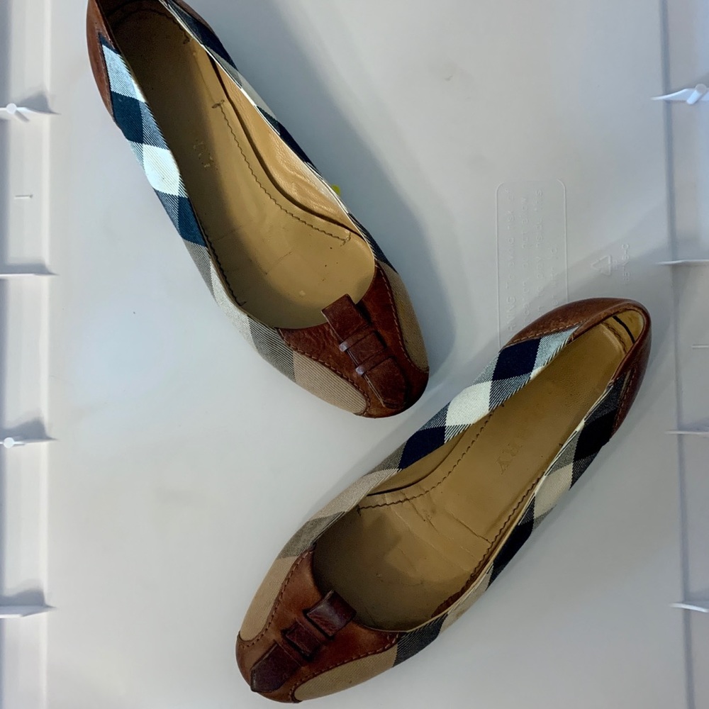 Burberry Brown Leather & Nova Check Flats